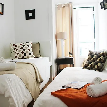 Window To Ii Апартаменти *